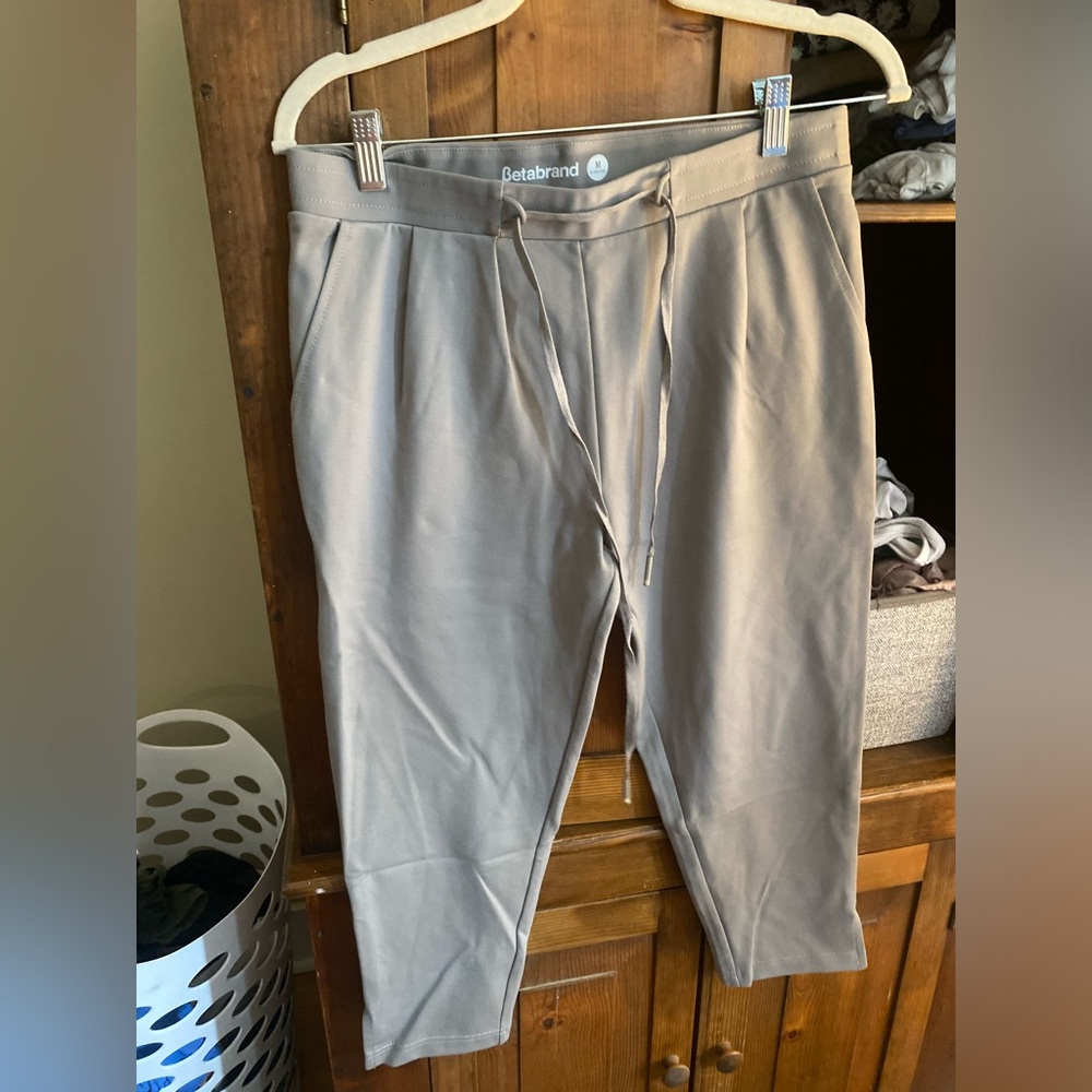 Beta Brand Gray pants, Medium Petite